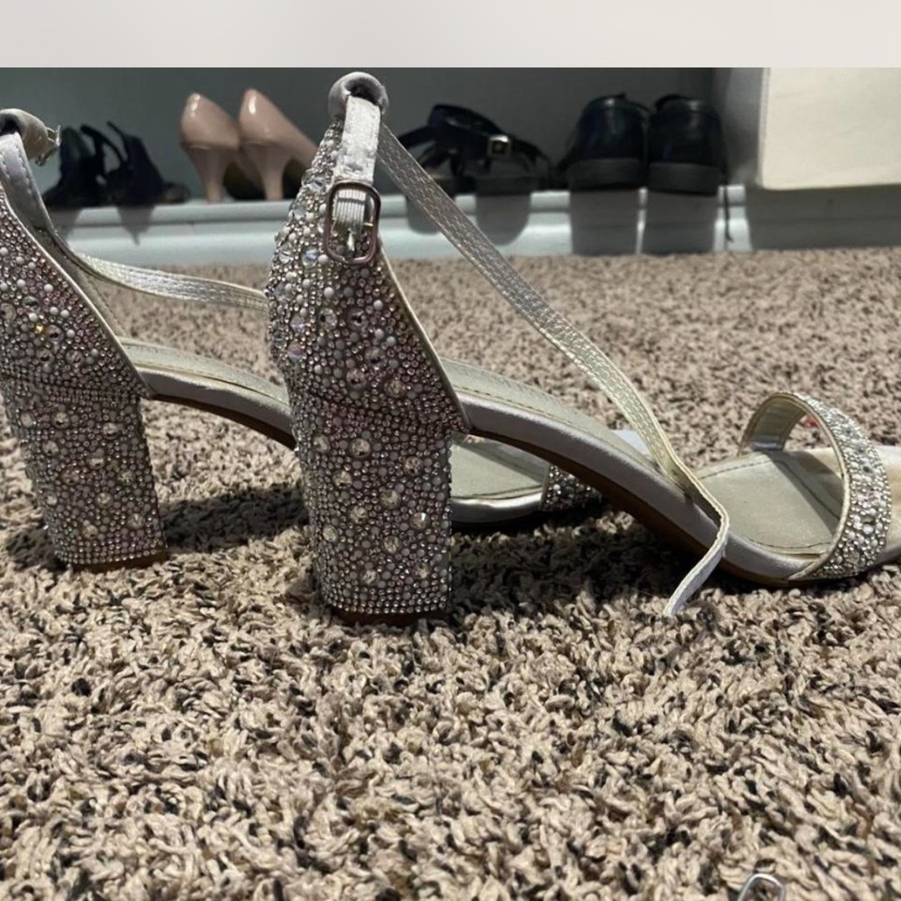 Elegant Silver Embellished Women's Sandals